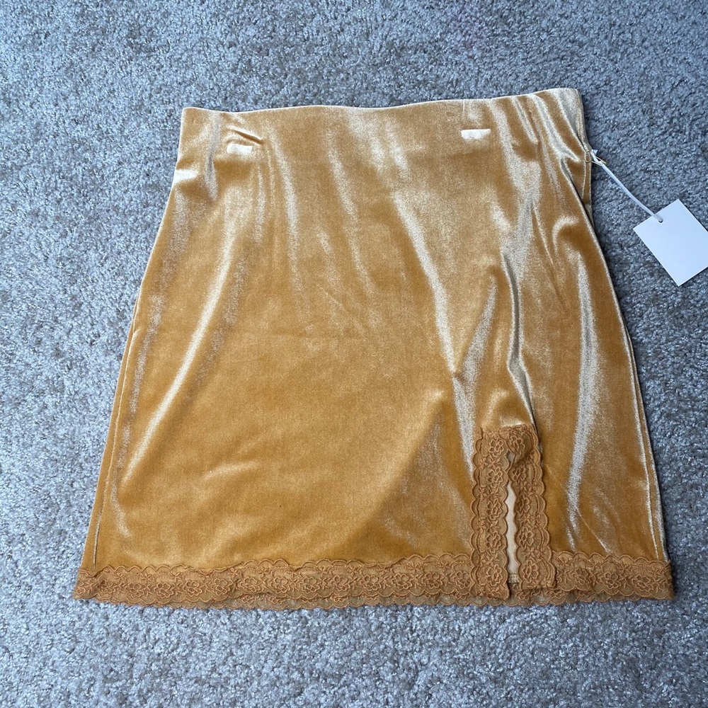 Gorgeous Gold Skirt 💕